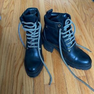 Black leather Miu Miu boots. Size 37.5